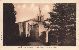 Bonnieux * Vue Sur La Vieille église Du XIème Siècle - Bonnieux