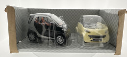 Smart. Special Edition 1 + 1. Maisto. Die Cast Meta; With Pastic Parts. 1 Voiture Miniature + 1 Body Panel - Maisto