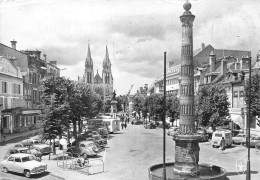 03-MOULINS- LA PLACE D'ALLIER - Moulins