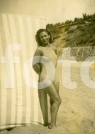 1939 ORIGINAL PHOTO FOTO AMATEUR FEMME WOMAN ACTRESS THEATRE GIRL BEACH PLAGE LESBIAN INT AT198 - Pin-up