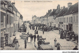 CAR-AATP10-78-0908 - HOUDAN - La Rue D'epernon Le Jour Du Marché  - Houdan