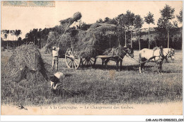 CAR-AAUP9-0618 - AGRICULTURE - A La Campagne - Le Chargement Des Gerbes  - Granja