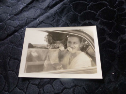 P-139 , Photo Animal , Chat Enervé Et Miaulant Dans Une Voiture, Circa 1940 - Autres & Non Classés