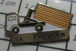 413E Pin's Pins / Beau Et Rare / TRANSPORTS / CAMION AVEC CONTaINER ? S.A. FURLAN - Transports