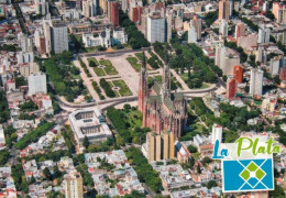 1 AK Argentinien * La Plata Die Hauptstadt Der Provinz Buenos Aires - Bildmitte Die Neugotische Kathedrale Von La Plata - Argentinië