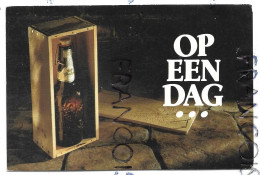 Bouteille De Bière Grolsch Dans Une Caisse En Bois:" Op Een Dag ... " - Publicité