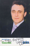 Matthew King Emmerdale Hand Signed ITV Cast Card Photo - Actores Y Comediantes 