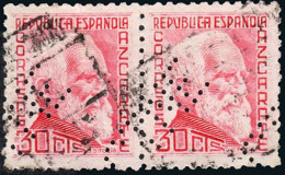Madrid - Perforado - Edi O 686 Pareja - "CTNE" (Telefónica) - Used Stamps