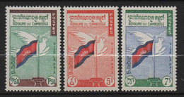 Cambodge - 1961  - Drapeau  - N° 98 à 100  -  Neufs ** -  MNH - Cambogia