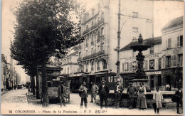 92 COLOMBES - Vue De La Place De La Fontaine  - Colombes