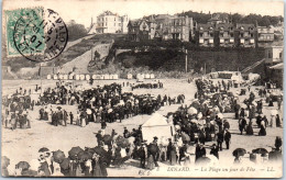 35 DINARD - La Plage Un Jour De Fete. - Dinard