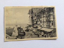 Carte Postale Ancienne (1932) Knocke-Zoute Place Albert L’Heure De L’apéritif- Albert Plaats - Knokke
