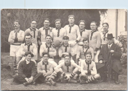 18 BOURGES - CARTE PHOTO - Equipe De Football (non Datee) - Bourges