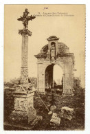 Cpa N° 71 LUC SUR MER Calvaire Et Chapelle Dans Le Cimetière - Luc Sur Mer