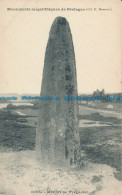 R015141 Monuments Megalithiques De Bretagne. Menhir De Tregastel. B. Hopkins - Mondo