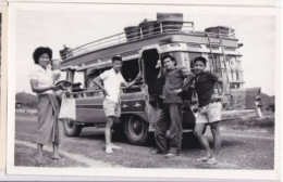 Photo INDOCHINE  CAMBODGE  Phnom Penh Ou Environs  Voiture Camionnette Taxi ?  Réf 30367 - Asia