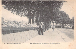 PARIS VECU -  N°85    Sur Les Quais. Les Bouquinistes - Sets And Collections