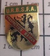 1818A  Pin's Pins / Beau Et Rare / ASSOCIATIONS / URBSFA PROSPECTION NAMUR Union Royale Belge Des Sociétés De Foo - Fussball