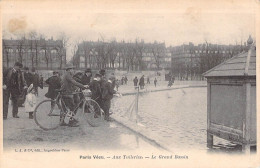 PARIS VECU -  N°100    Aux Tuileries - Le Grand Bassin - Sets And Collections