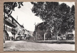 CPSM 30 - LA GRAND COMBE - Rue Pasteur Et Boulevard Jules Callon - TB Place ANIMATION AUTOCAR 2 CV Terrasse Café - La Grand-Combe