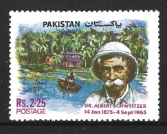 PAKISTAN. N°373 De 1975. Docteur Schweitzer. - Albert Schweitzer