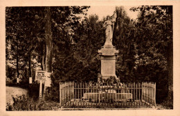 N°2204 W -cpa Monument Aux Morts De Maisondieu - Autres & Non Classés