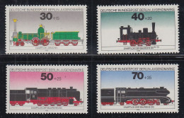 Berlin Mi.488-91  Jugend 1975: 4 Lokomotiven - Drache - Dampflok Baureihe 10 -  Baureihe 89 - Baureihe 050 - Neufs