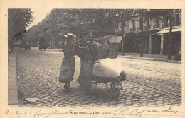 CPA 75 PARIS VECU DANS LA RUE  BLANCHISSEUSE - Straßenhandel Und Kleingewerbe