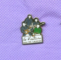 Rare Pins Musique Rock N Roll Les Vautours Avec Vic Laurens J107 - Música