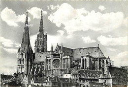 28 - Chartres - La Cathédrale - Editions Aéro-Photo - Carte Dentelée - CPSM Grand Format - Etat Pli Visible - Voir Scans - Chartres