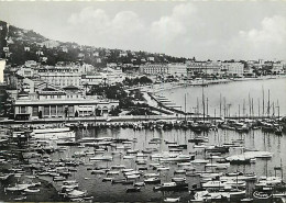 06 - Cannes - Le Casino, Le Port Et La Croisette - Carte Dentelée - CPSM Grand Format - Voir Scans Recto-Verso - Cannes