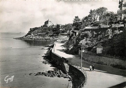 35 - Dinard - Pointe Du Moulinet Et Promenade Des Alliés - Animée - Voir Timbre - CPSM Grand Format - Voir Scans Recto-V - Dinard