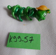 Kinder - Chenille Verte Avec Casquette Jaune - K99 57 - Sans BPZ - Montables