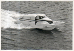 Hydroptère H 890 à L'essai Sur L'étang De Berre En 1974 - Boats