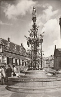 Den Haag Fontein Binnenhof Levendig Oude Auto's     4554 - Den Haag ('s-Gravenhage)