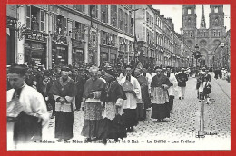 4. Orléans (45) Fêtes De Jeanne D'Arc 7 & 8 Mai Le Défilé Les Prélats 2scans Carte Animée (musique Teinture Nettoyage) - Orleans