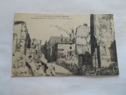 BOMBARDEMENT DE  VERDUN ( 55 Meuse ) GUERRE 1914 /16 LA RUE MAZEL   DES RUINES 1916 - Verdun