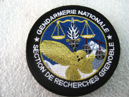 COLLECTION GEND. LA SECTION DE RECHERCHES DE GRENOBLE SCRATCH AU DOS 80MM - Police & Gendarmerie