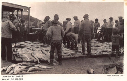 GRØNLAND Greenland - Buying Codfish - Publ. Administration Du Groenland – Photographer John Møller - Groenland