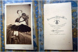 PHOTO CDV MERE ET SA FILLE   MODE Cabinet DARNAY MOTTE  A POITIERS - Ancianas (antes De 1900)