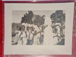 PHOTO  STUDIO LORSON STRASBOURG RELIGION PERE BLANC ENFANTS AFRIQUE ??? - Sin Clasificación