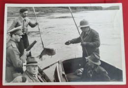 PH Original - 18,5 X 12 Cm - TRIPLE FRONTERA, PUERTO IGUAZÚ, ARGENTINA 1942 - EJERCITO ARGENTINO - EXCURSIÓN DE PESCA - Bateaux