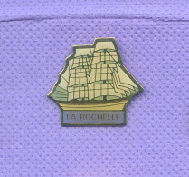 Rare Pins Bateau Voilier La Rochelle J197 - Boats