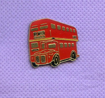 Rare Pins Bus Autobus Rouge Angleterre J210 - Transportation