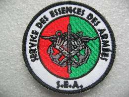 ECUSSON SEA SERVICE DES ESSENCES DES ARMEES SUR SCRATCH 80MM ETAT EXCELLENT - Armée De Terre