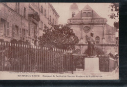 Cpa 07 Tournon Sur Rhône Monument Du Cardinal De Tournon Fondateur Du Lycée En 1536 - Tournon