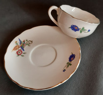 Lot 2 - 1 Tasse En Faïence De DIGOIN SARREGUEMINES, Oiseau De Paradis. Bon état. Fleurs Identiques Sur Tasse Et Soucoupe - Kopjes