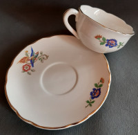 Lot 3 - 1 Tasse En Faïence De DIGOIN SARREGUEMINES, Oiseau De Paradis. Bon état. Fleurs Identiques Sur Tasse Et Soucoupe - Tazze