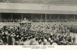 British Royalty Coronation Parade Procession Approaching Parliament Square - Königshäuser