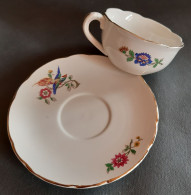 Lot 11 - 1 Tasse En Faïence De DIGOIN SARREGUEMINES Oiseau De Paradis. Bon état Fleurs Différentes Sur Tasse Et Soucoupe - Cups